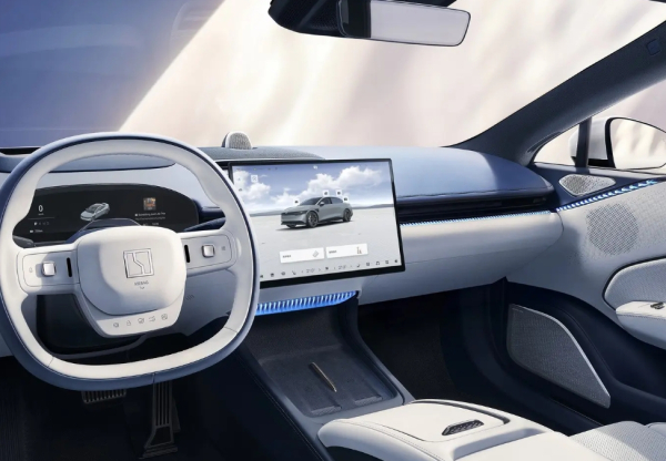 極氪007更多官圖發(fā)布 預(yù)售22.99萬起 明年1月1日交付