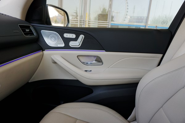 全新時代產(chǎn)物 試駕全新梅賽德斯奔馳GLE