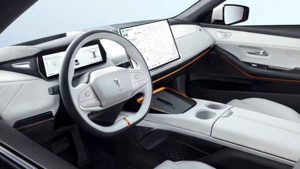 14.59萬元起！新款長安深藍SL03成都車展正式上市