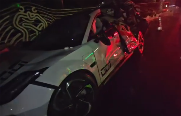 極氪001高速撞貨車直接報廢 車主幸運(yùn)生還：直言“極氪真行”