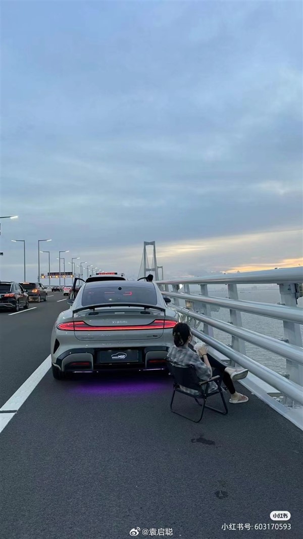 不是仰望U8 深中通道通車后到達(dá)首車出現(xiàn)：一臺(tái)五菱宏光