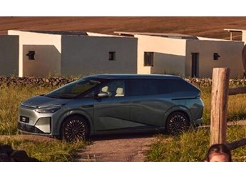 小鵬X9增程版官宣！63.3電+60L大油箱 綜合續(xù)航1602km 封面圖