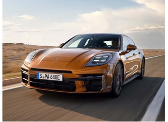 全新保時(shí)捷Panamera E-Hybrid售價(jià)公布 售價(jià)為128.8-224.8萬