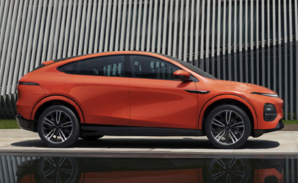 小鵬G6正式上市！售價20.99萬元起 續(xù)航最高755公里