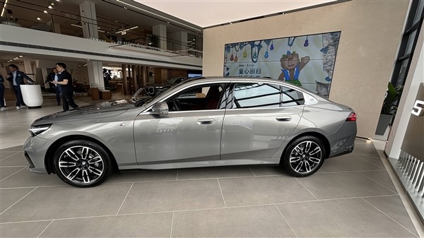 史上最巨爭議的寶馬5系：市場用腳投票了！