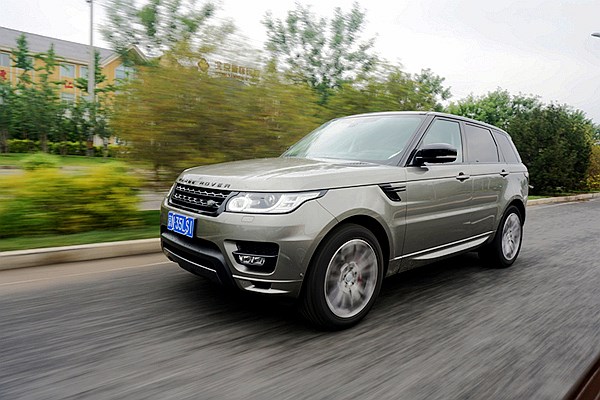 續(xù)寫(xiě)運(yùn)動(dòng)傳奇 試駕路虎攬勝運(yùn)動(dòng)版 