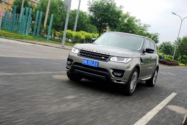 續(xù)寫(xiě)運(yùn)動(dòng)傳奇 試駕路虎攬勝運(yùn)動(dòng)版 