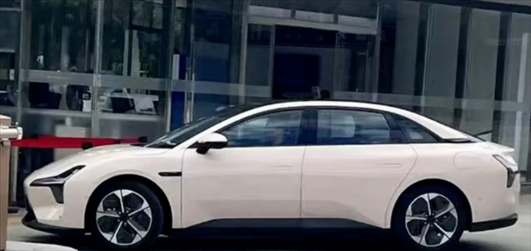 全球最低風(fēng)阻！小鵬MONA M03實(shí)車曝光：三季度有望上市