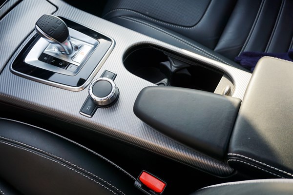 來自德國的獨特氣質 試駕奔馳SLC 300