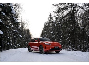 年底買車不糾結(jié)！25萬級(jí)高智價(jià)比SUV就選問界新M5 封面圖