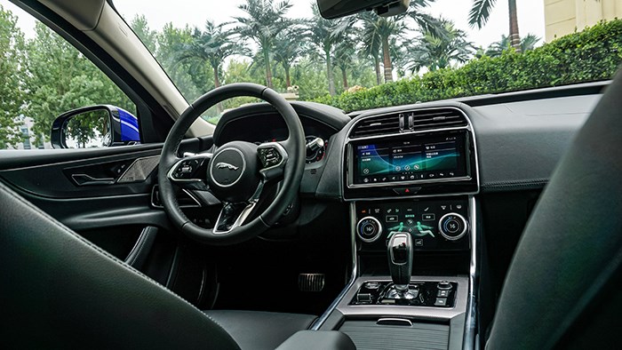 專(zhuān)為運(yùn)動(dòng)而造 捷豹XEL評(píng)測(cè) 