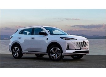 電動(dòng)感應(yīng)尾門、陡坡視野輔助、IACC加持，難怪第三代CS55PLUS上市即爆款