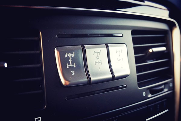 一直都是焦點(diǎn) 萬車網(wǎng)試駕2017款奔馳G500